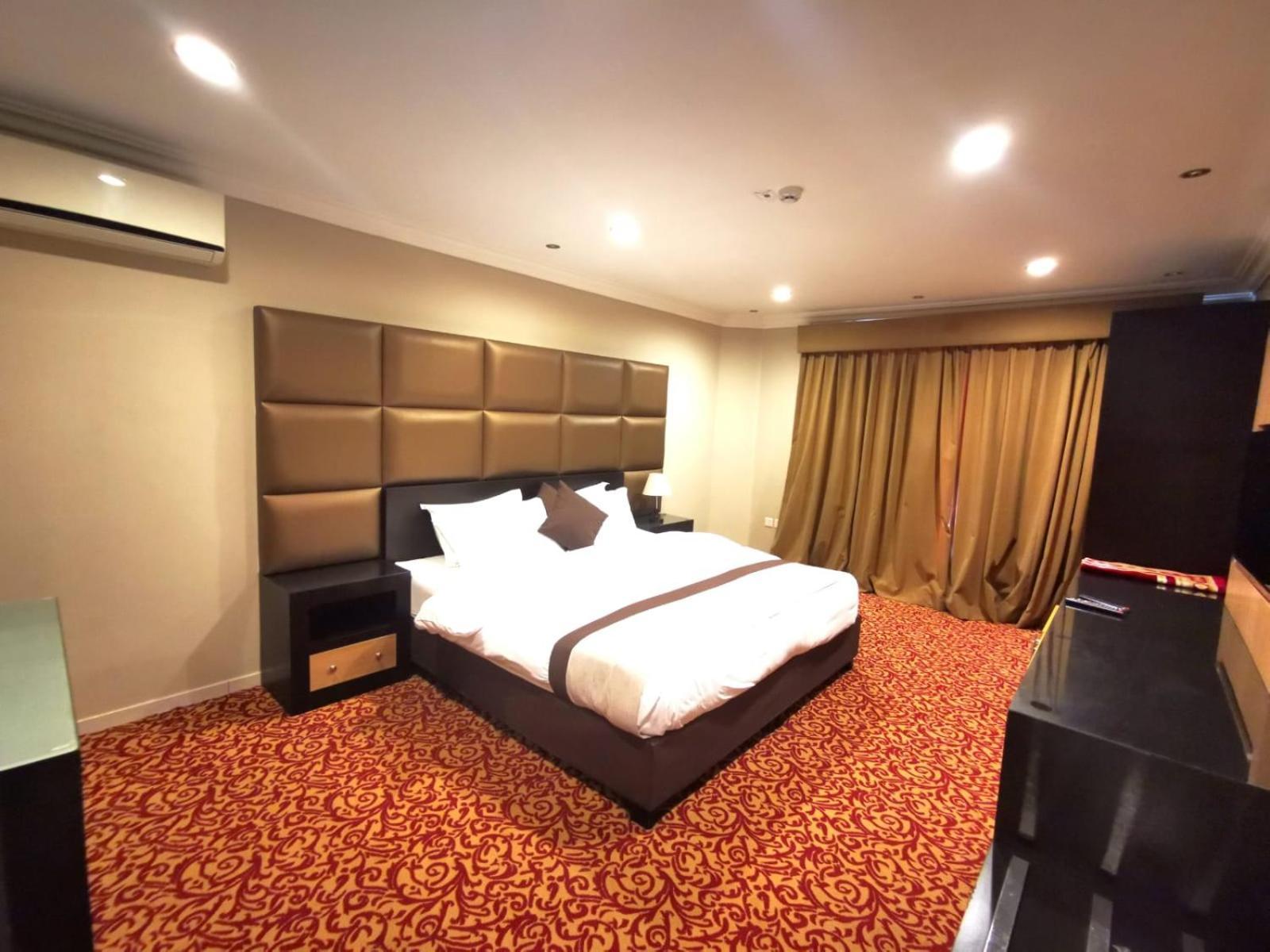 Ashbonh Hotel Suites Riade Exterior foto