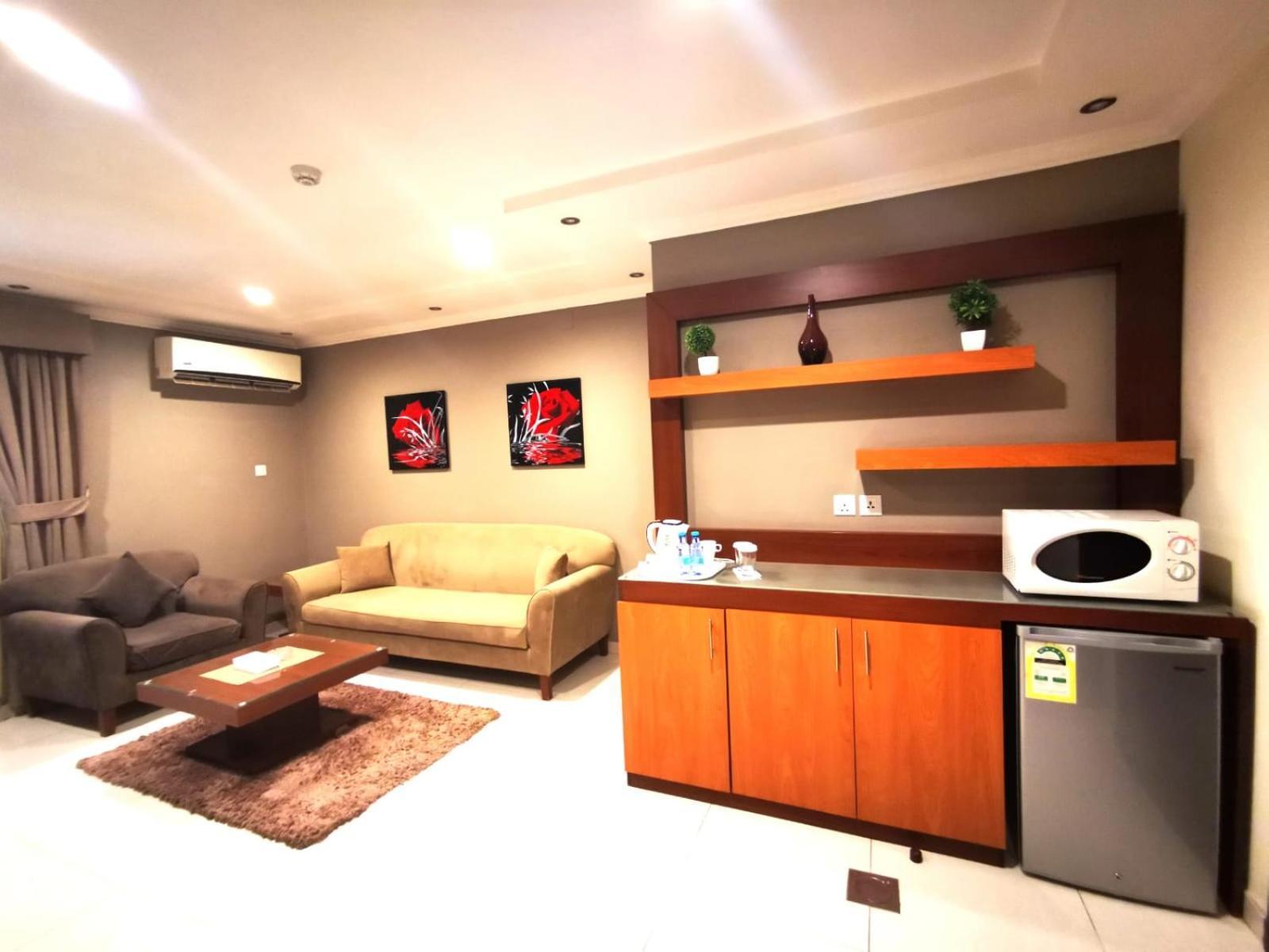 Ashbonh Hotel Suites Riade Exterior foto